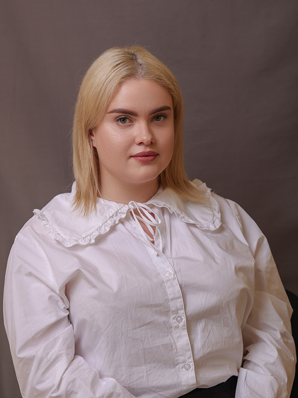 Комусова Мария Александровна Комусова Мария Александровна.